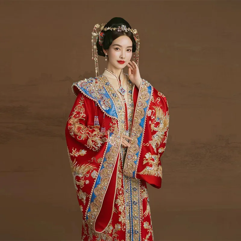 

Chinese Style Cheongsam Marriage Suit Oriental Clothing Vintage Sequins Beading Phoenix Embroidery Qipao Wedding Dress