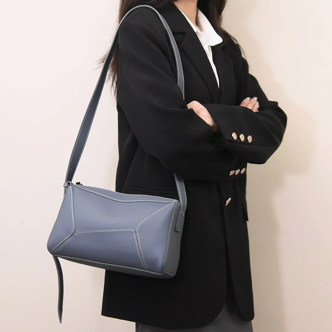Elegant Luxury Genuine Leather Crossbody Bag Large Capacity Shoulder Handbag for Women Fashionable Ladies  
