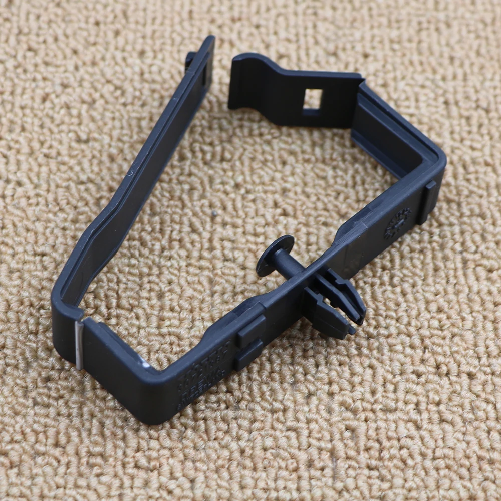 30721387 For Volvo S60 V70 XC60 XC70 S40 V50 S80  Emergency  Warning Triangle Bracket / Support  trunk  sign fixed buckle car