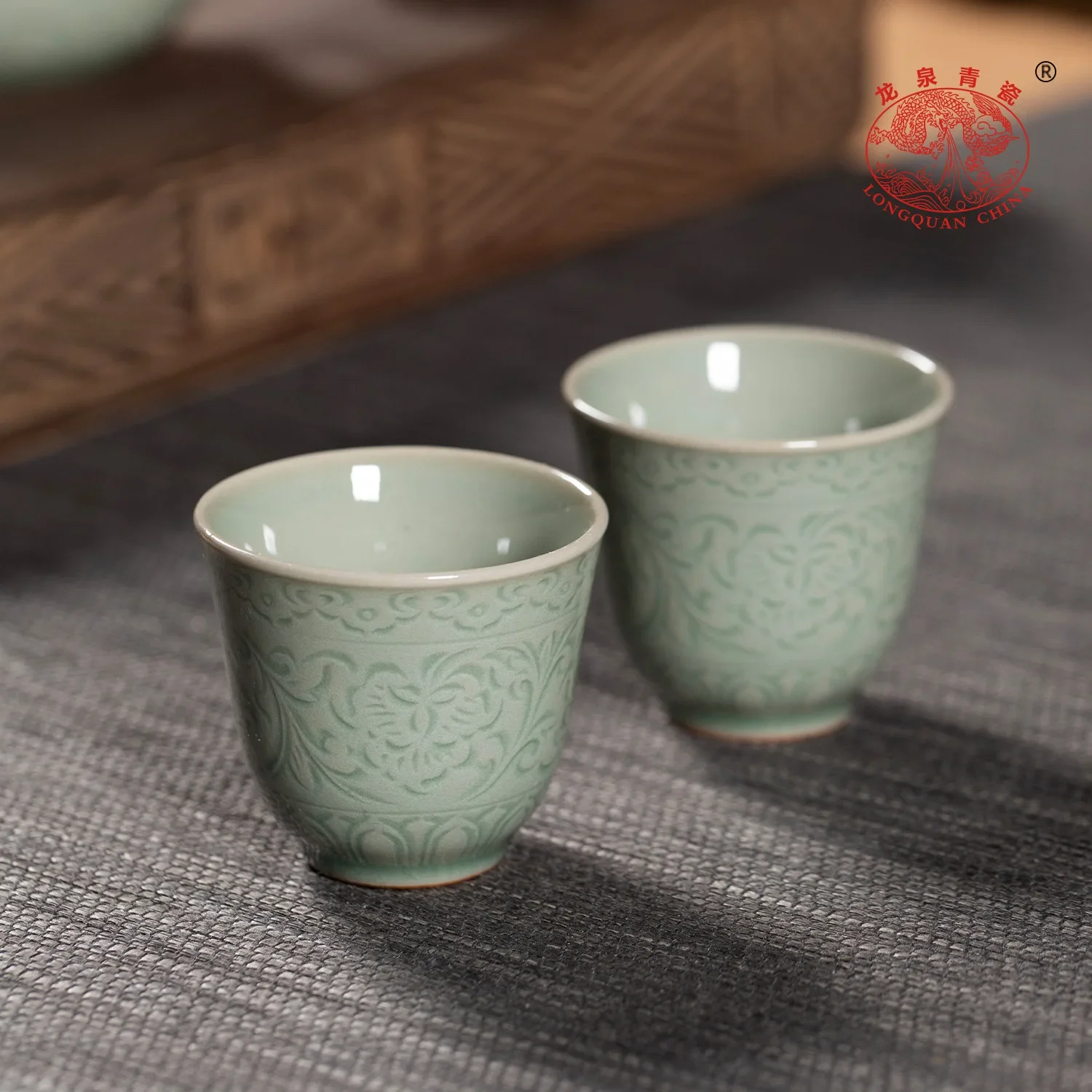 Longquan Celadon Kung Fu Tea Set Purely Handmade One Pot and Two Cups Ceramic Teapot for Household Good-looking Souvenirs Gilt