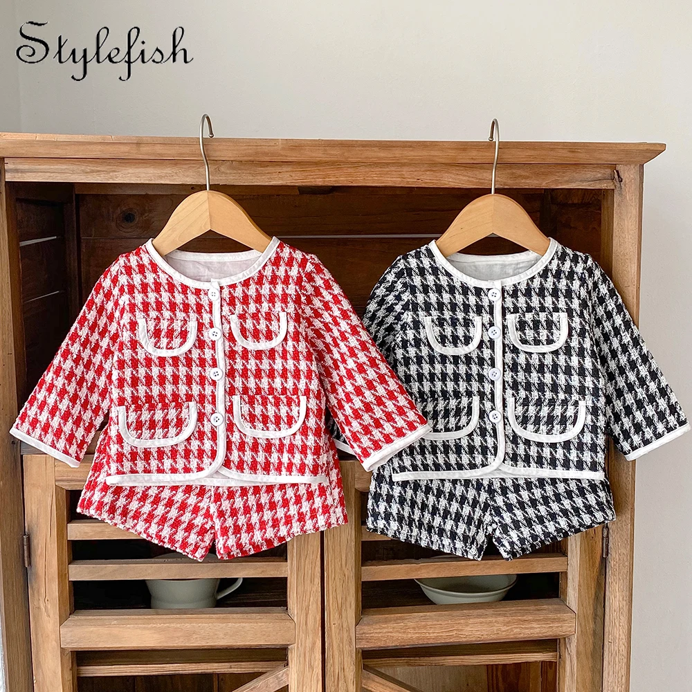 Ins Spring and Autumn New Baby Girl Baby Fashion Little Fragrance Houndstooth Woolen Coat+Short Pants Two Piece Set