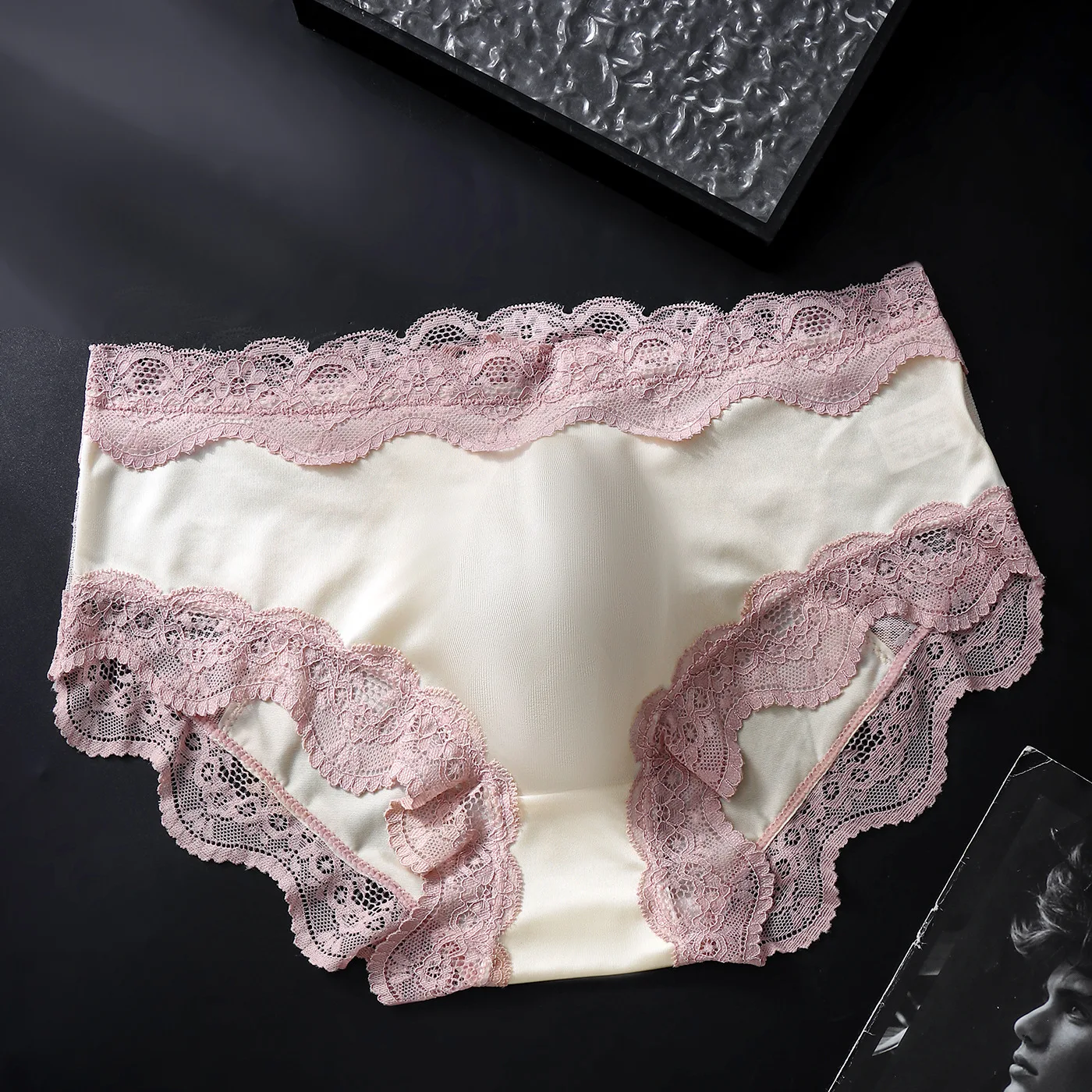 Men's Sexy Lace Thin Briefs French Satin Bow Seamless 3D Pouch Panties Male Ice Silk Breathable Quick Drying Elastic Underwear