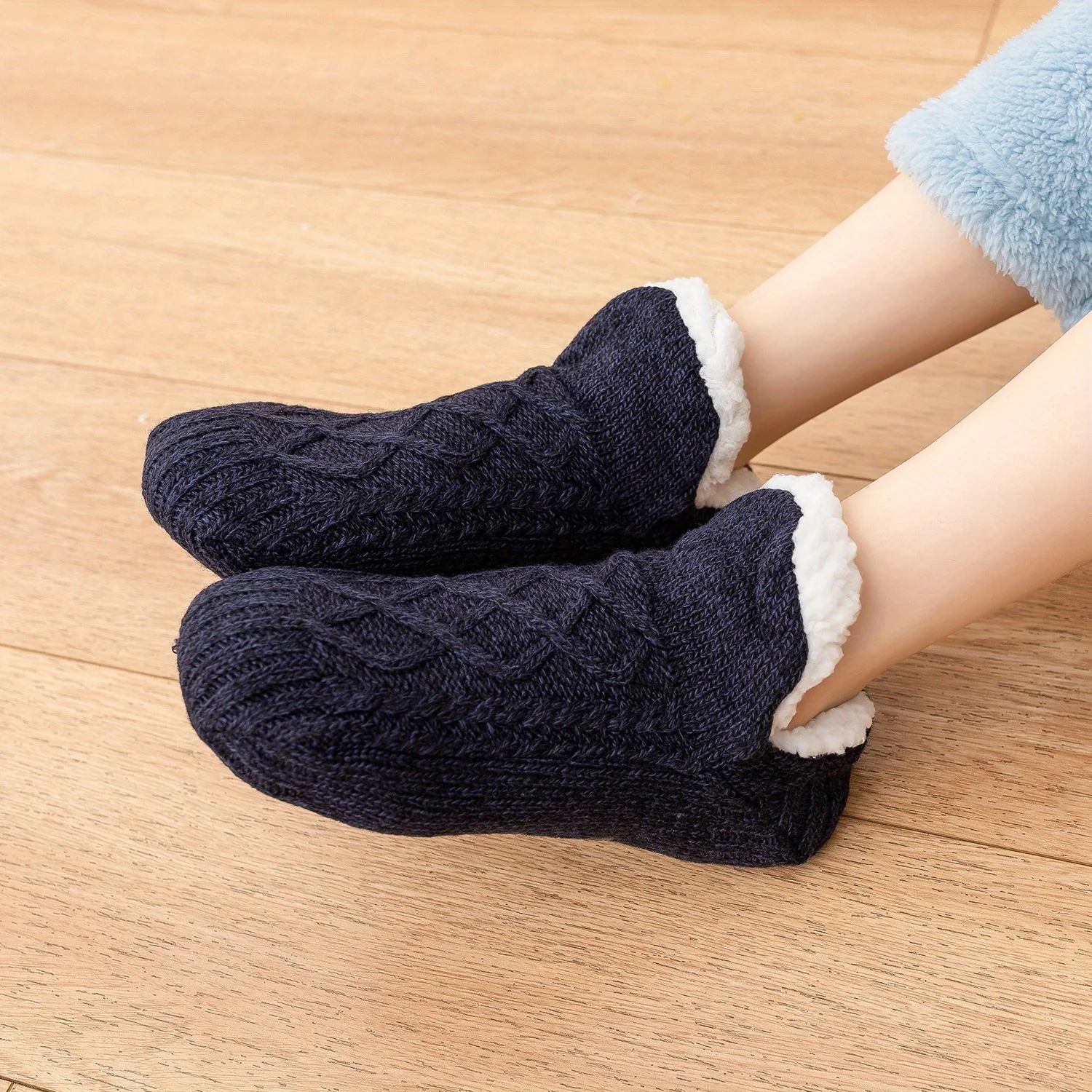 

Stay Warm and Cozy This Winter with These Plush, Non-Slip Thermal Socks!