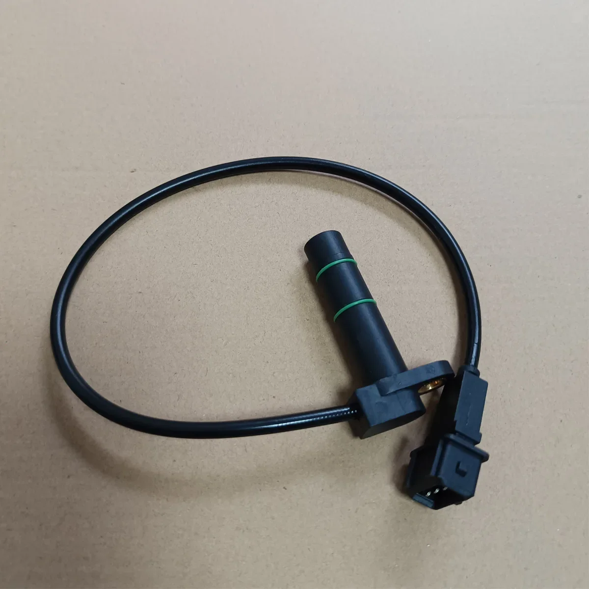 

Подходит для оригинального импульсного датчика Linde 0009785000, применимого к дизельным грузовикам 350, 351, 352, H12, H16, H18, H20, H30, H35, H40.