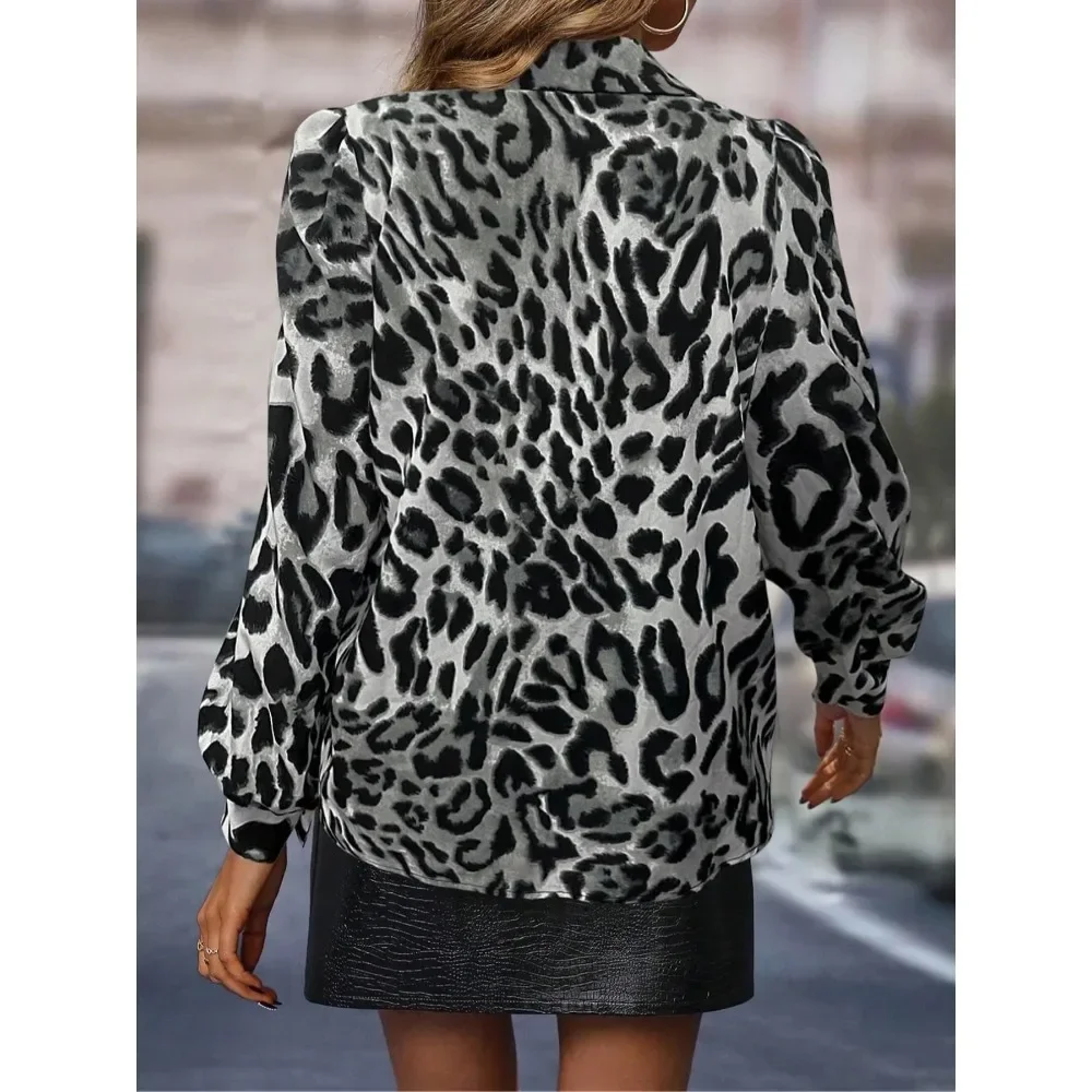 Elegancka damska koszula na guziki, modna bluzka w panterkę, idealna na jesień, dopasowana koszula.