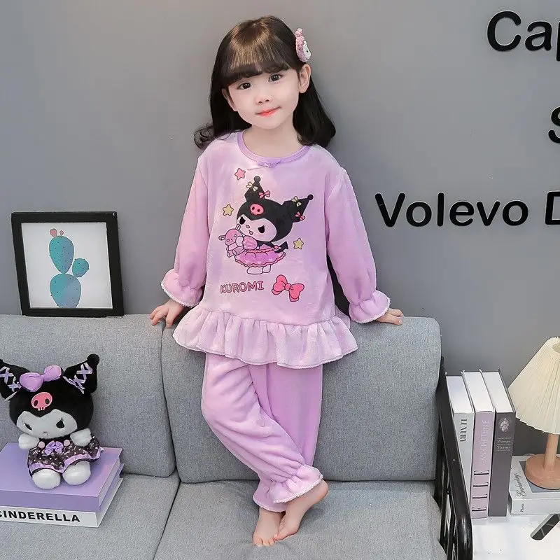 Kawaii My Melody Kuromi Sanrio Kinder Niedlicher Cartoon Bequemer Plüsch Warmer Pyjama Studentenmantel Hose Geburtstagsgeschenke für Kinder