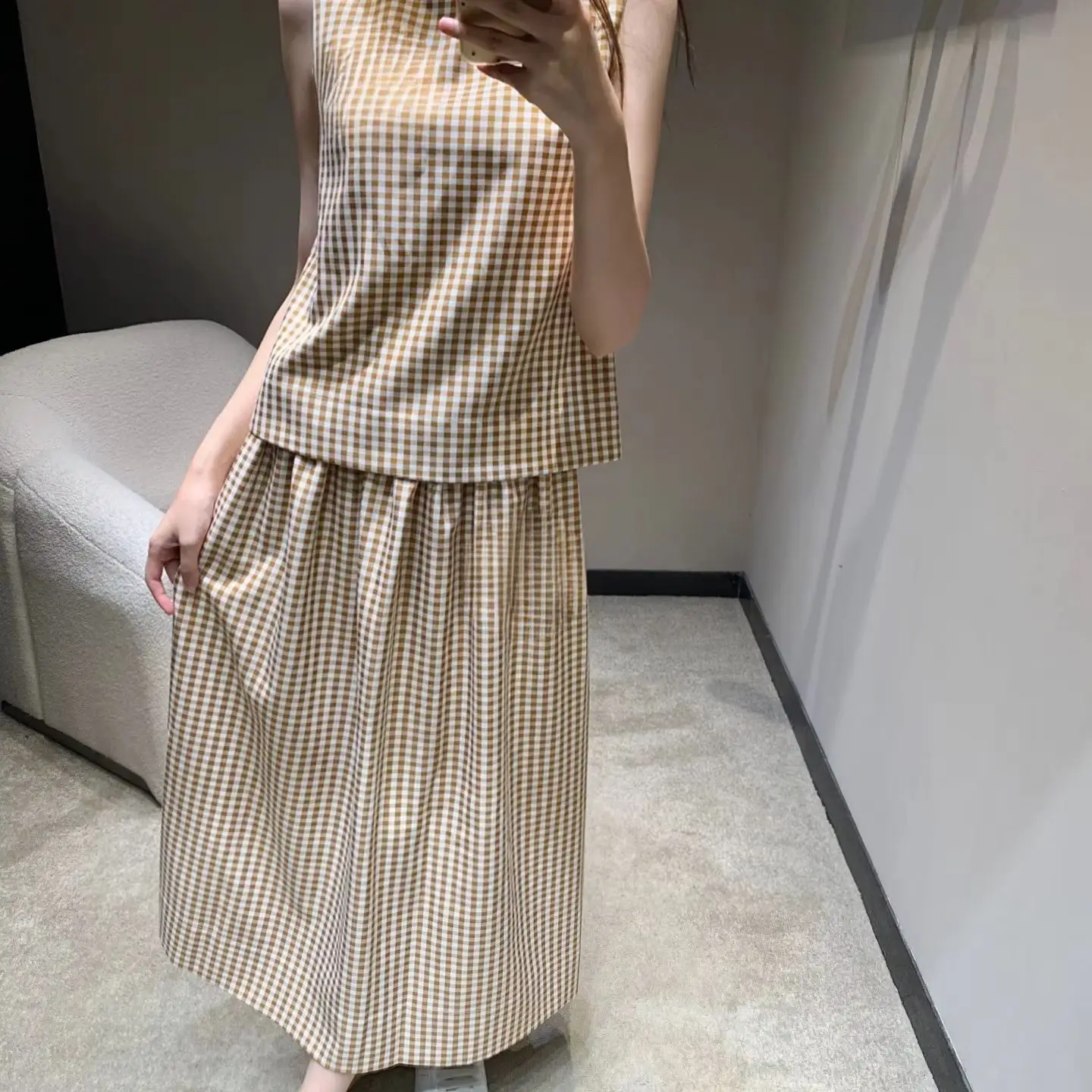 

Spring/Summer 2025 Exquisite High-End Versatile Plaid Sleeveless Top And A-Line Skirt Set for Women