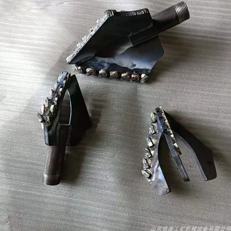 Pipe Drilling Bits Small Water Well Drilling Rig Three Wings Water Well Drilling Suitable For Soil Sand Layer One Inch Drill
