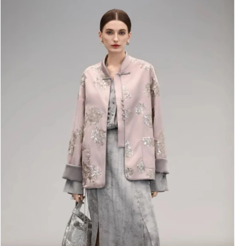 

Новый атласный топ с трехмерной вышивкой и блестками в китайском стиле с воротником-стойкой, куртка в традиционном китайском стиле.