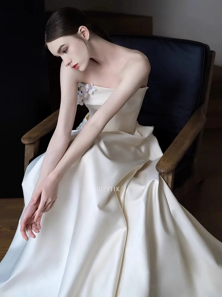 프랑스 스타일 긴 파티 웨딩 드레스 여성 라이트 럭셔리 새틴 Strapless Appliques a 라인 저녁 파티 드레스 연회 가운