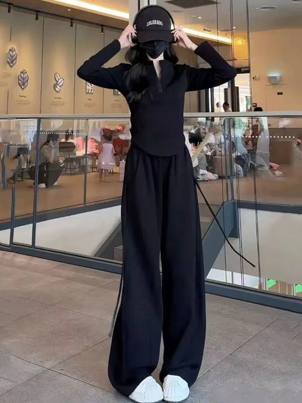 

Спортивный костюм Slim Fit для женщин: стильный повседневный комплект из черного топа с длинным рукавом и широких брюк, смесь хлопка и полиэстера