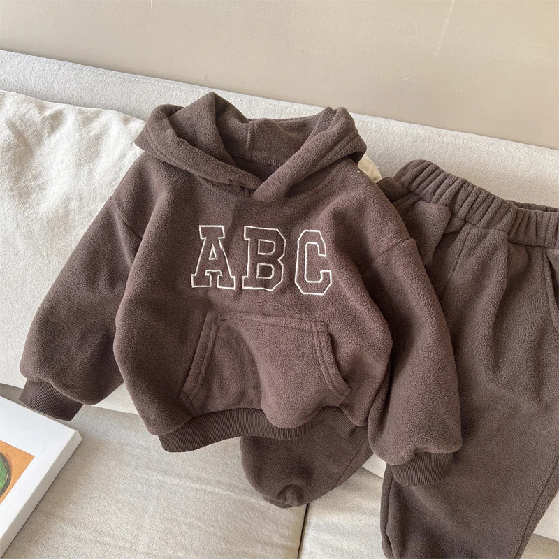 Traje acolchado con letras ABC para niños de 2 a 7 años, ropa de ocio gruesa para otoño e invierno, novedad de 2023