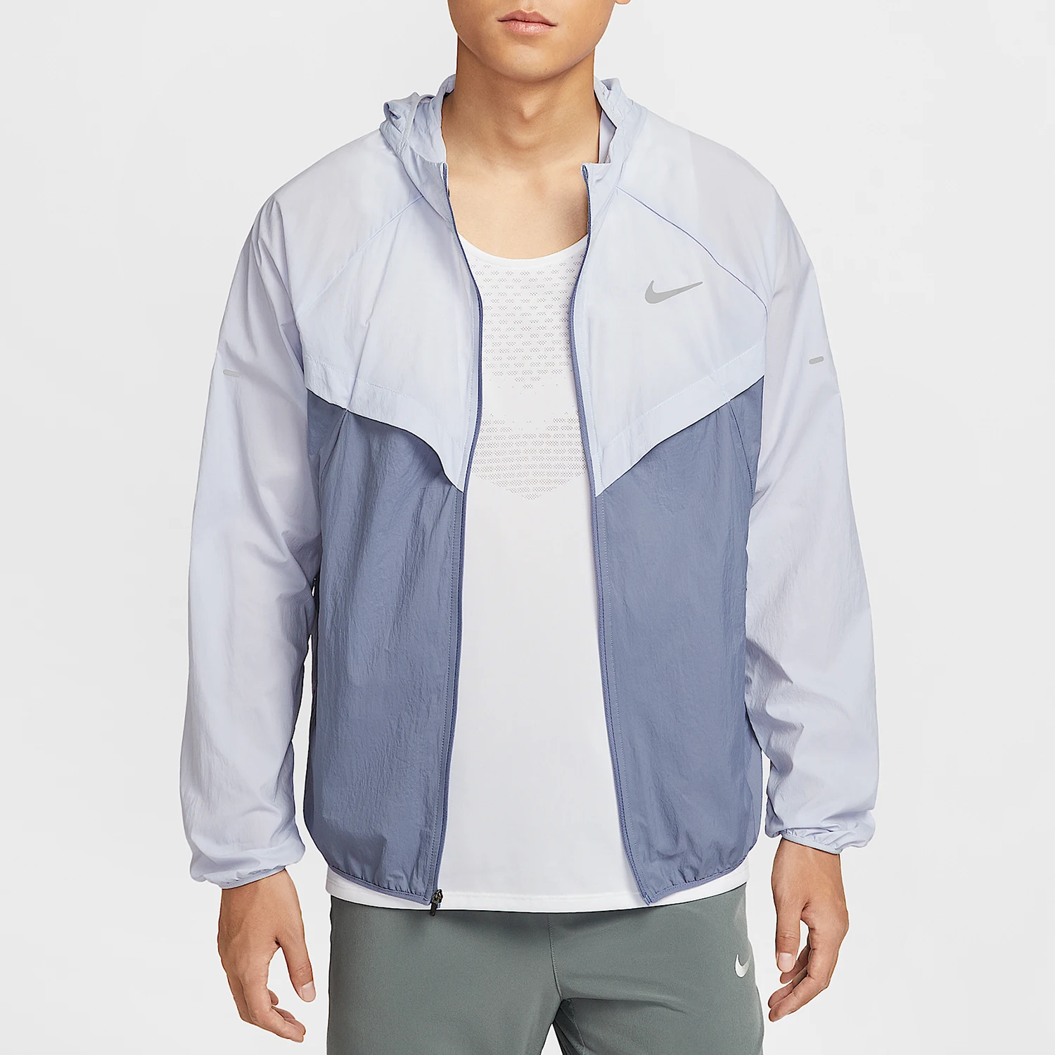 

Мужская тканая куртка для бега Nike Genuine Stride Repel HV4549-057