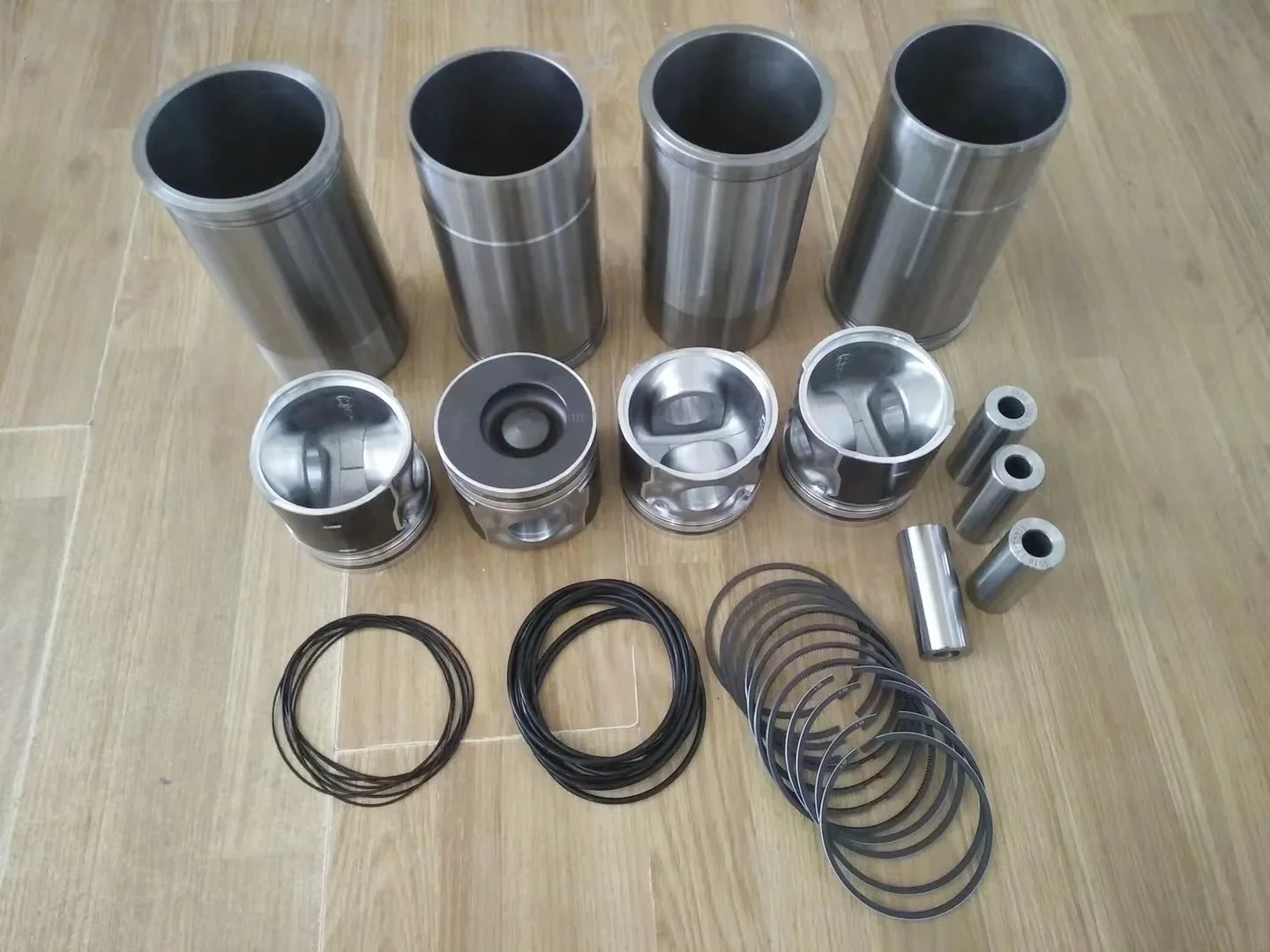 WP10/WD10/WD615/618  engine spare parts 612600030010 Piston