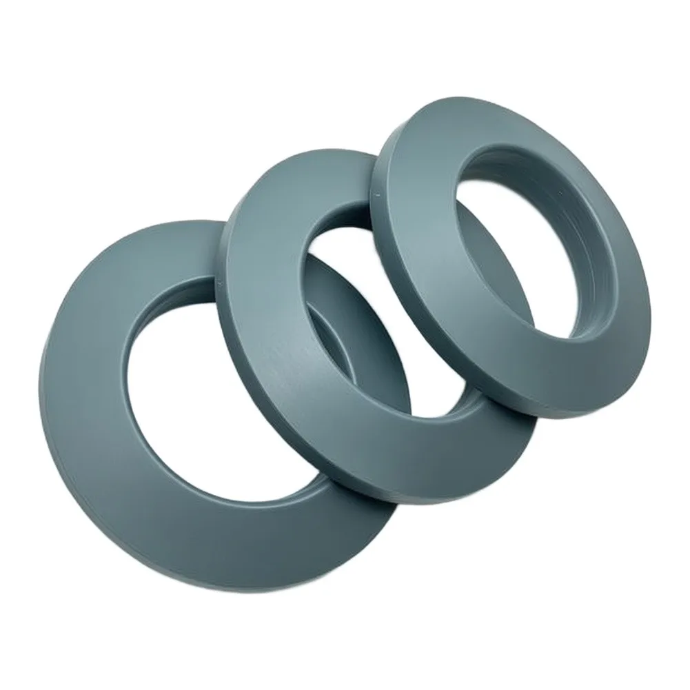 Wall-Mounted Flue Cover for Residential Boilers with Pipe Protection Function and Draft-Reducing Sealing Ring Design