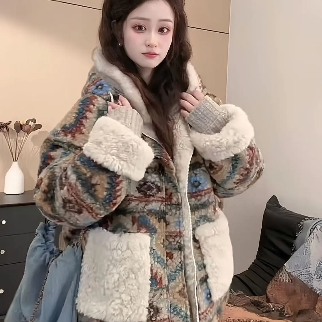 Vintage Color-Blocked Fleece Jacket for Women Winter New Thickened Hooded Lambswool Sweatshirt Two-Way Top Printed Coats Zip Up