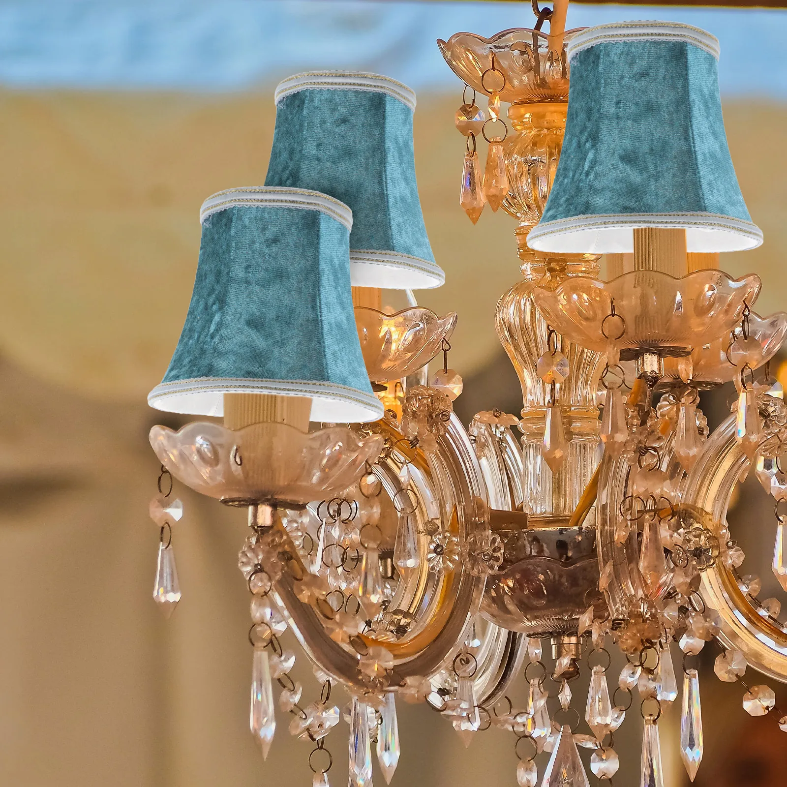 

Retro Bell Shades Small Vintage Cover Crystal Chandeliers Lampshades For Chandelier Velvet Light Shade Accessories Indoor Decor