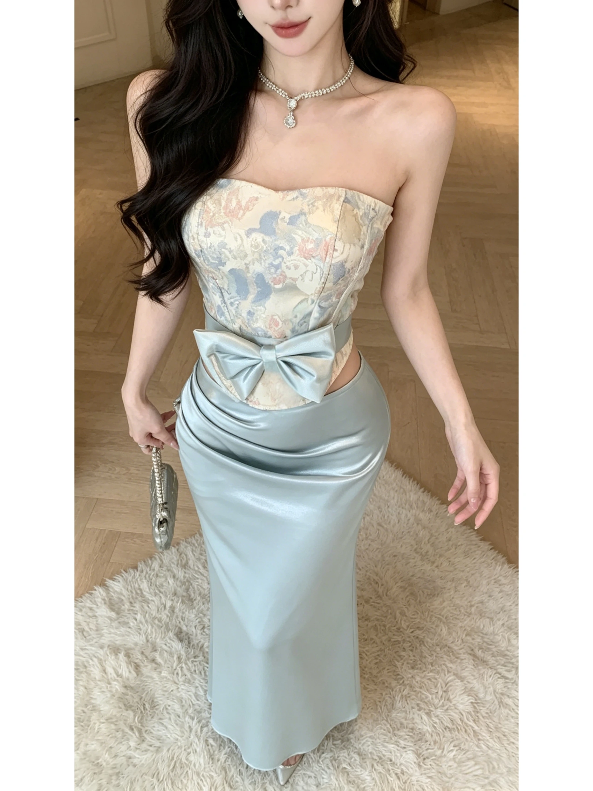 

Elegant Floral Knot Tube Top And Skirt Set Women's Summer New Style Satin Fish Tail Slimming Waist Fashion Set