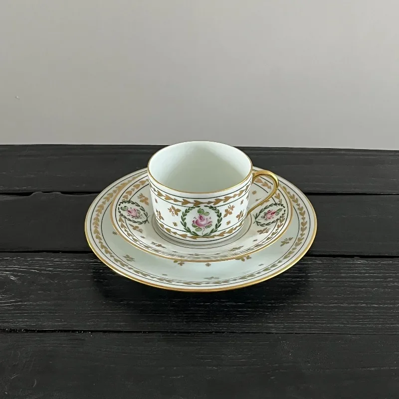 Afternoon tea cup, hand-painted gold-painted medieval coffee cup and saucer