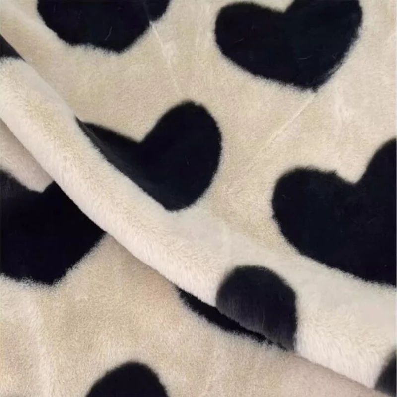 Good Off White Background Black Large Heart Printed Plush Fabric Soft Imitation Mink Rabbit Fur Fabric Sewing Diy Carpet/Coat