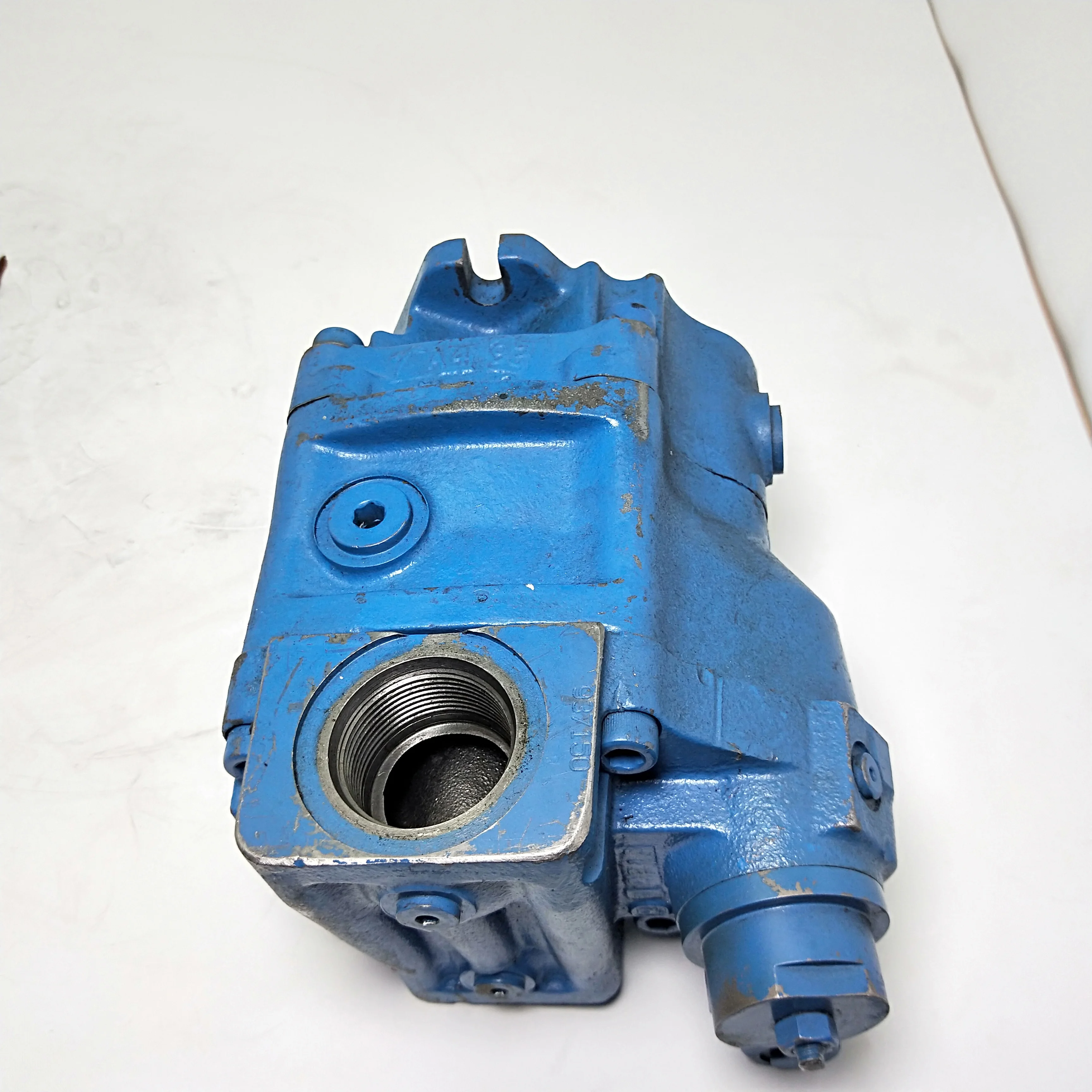 Pompa Hidrolik Seri PVM PVM131 PVM141 PVM141ER13GS2A230000001AB PVM141ER11GS2B230200000AB PVM141