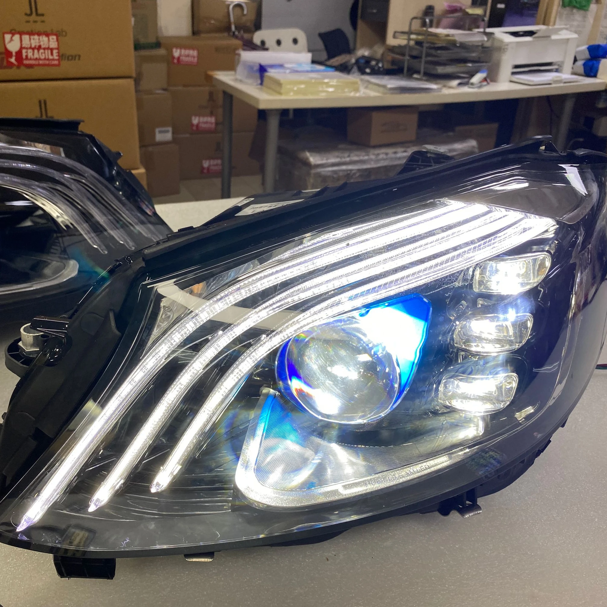 

Полностью светодиодная фара JS для Mercedes Benz C Class W205 C180 C200 C280 C300 C63 2015-2018 года