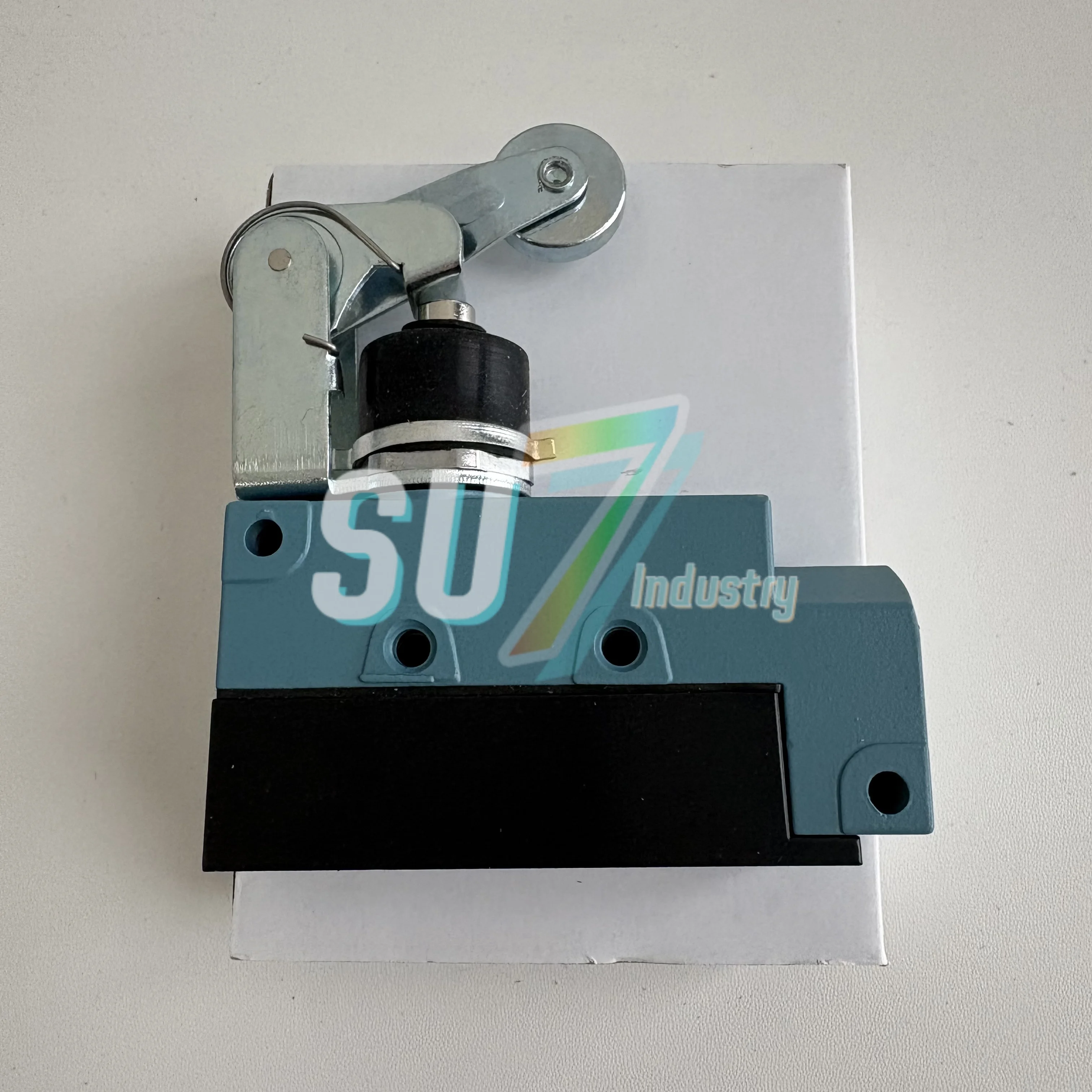 新入荷 BZE6-2RQ2 リミットスイッチ