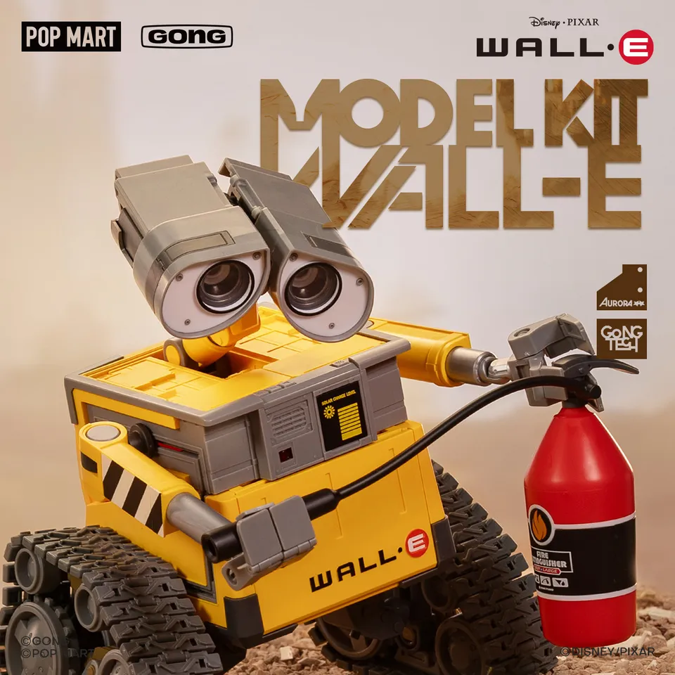 POP MART Disney Walle Model Kit WALL E Anime Robot Action Figure
