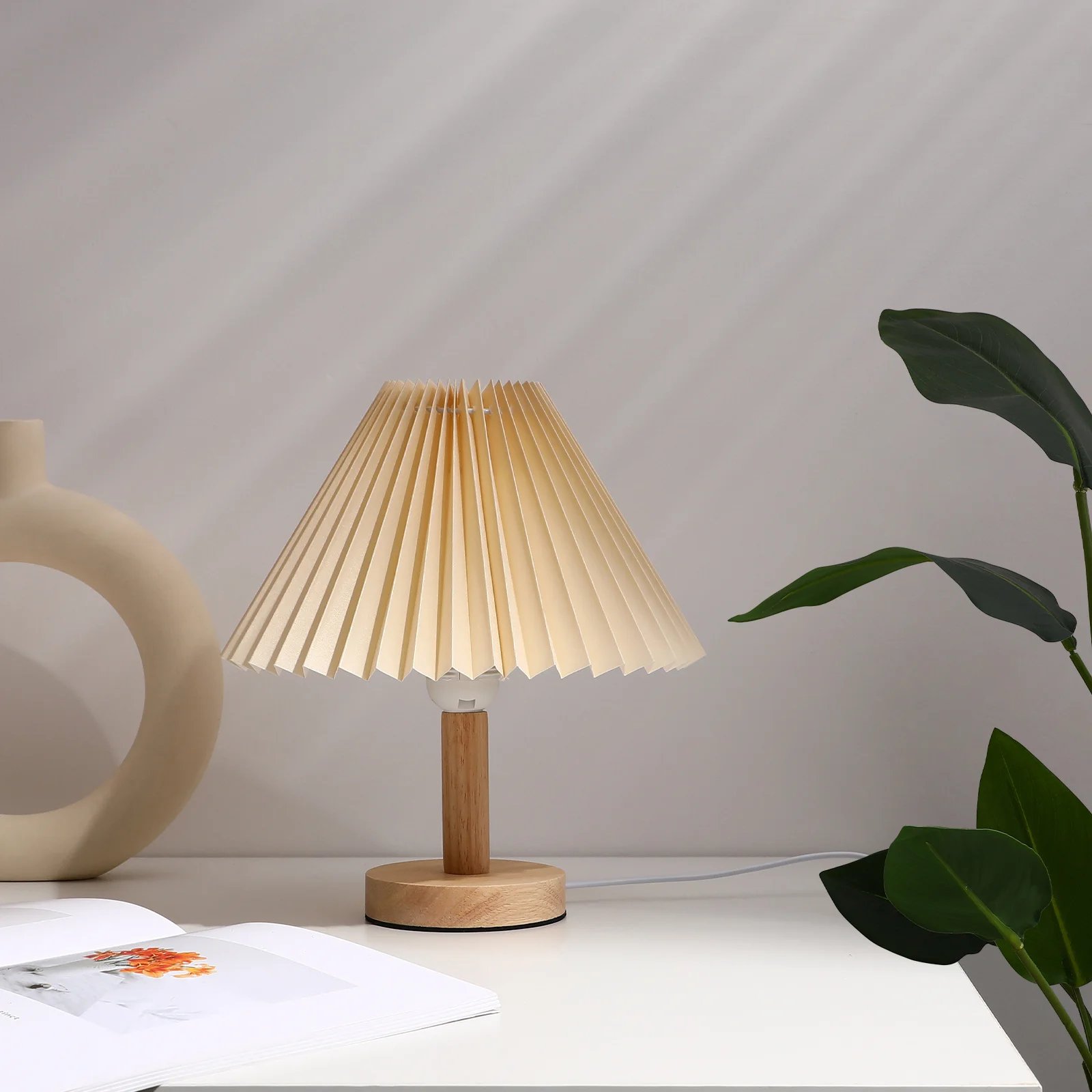 

Cloth Pleated Lamp Shade Creative Lampshade Replacement Light Cover Protector for Bedside Table Floor Wall Lamp