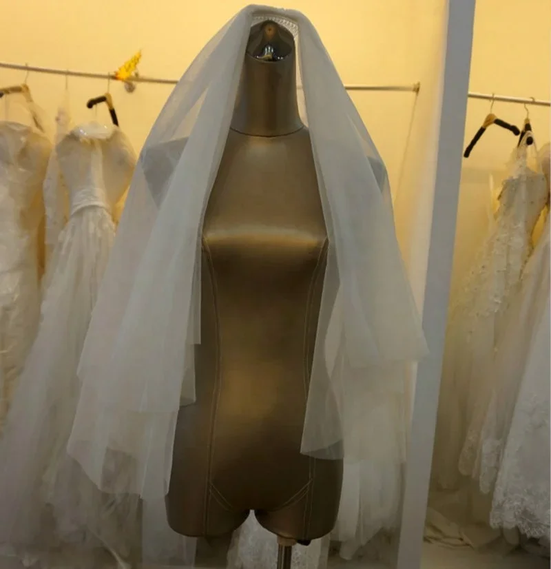 Voile de mariage avec peigne à cheveux pour femmes mariées, accessoires pour patients, offre spéciale, charmant, à la mode