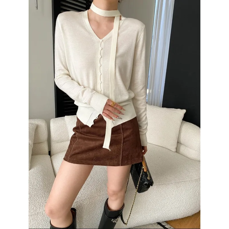 

Spring Ultra-fine Wool Blend Atmosphere Elegant Ribbon V-neck Knitted Cardigan