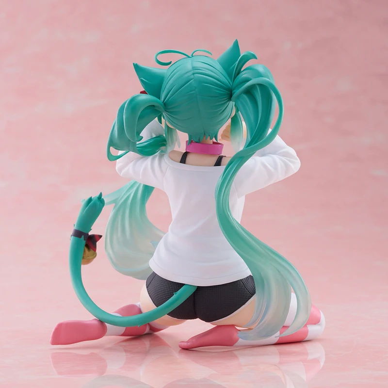 TAITO-Figurines de bureau Hatsune Ku originales, 13cm, en stock, avec oreilles de chat, pyjamas, ornements, modèle, jouet, cadeaux