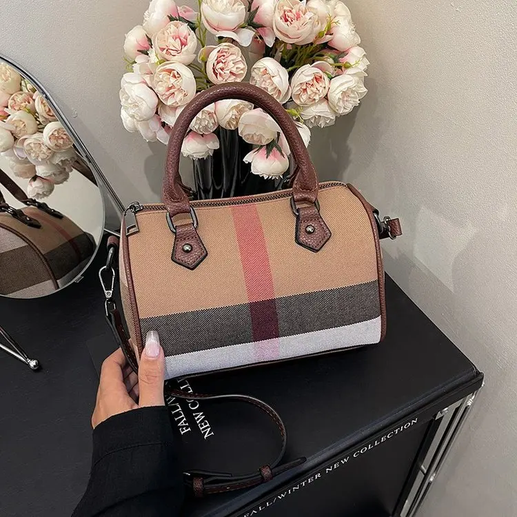 

Elegant Minimalist Fashion Designer Diaper Bags For Women Luxury Vintage Leather Crossbody Tote Bag High-End Paris