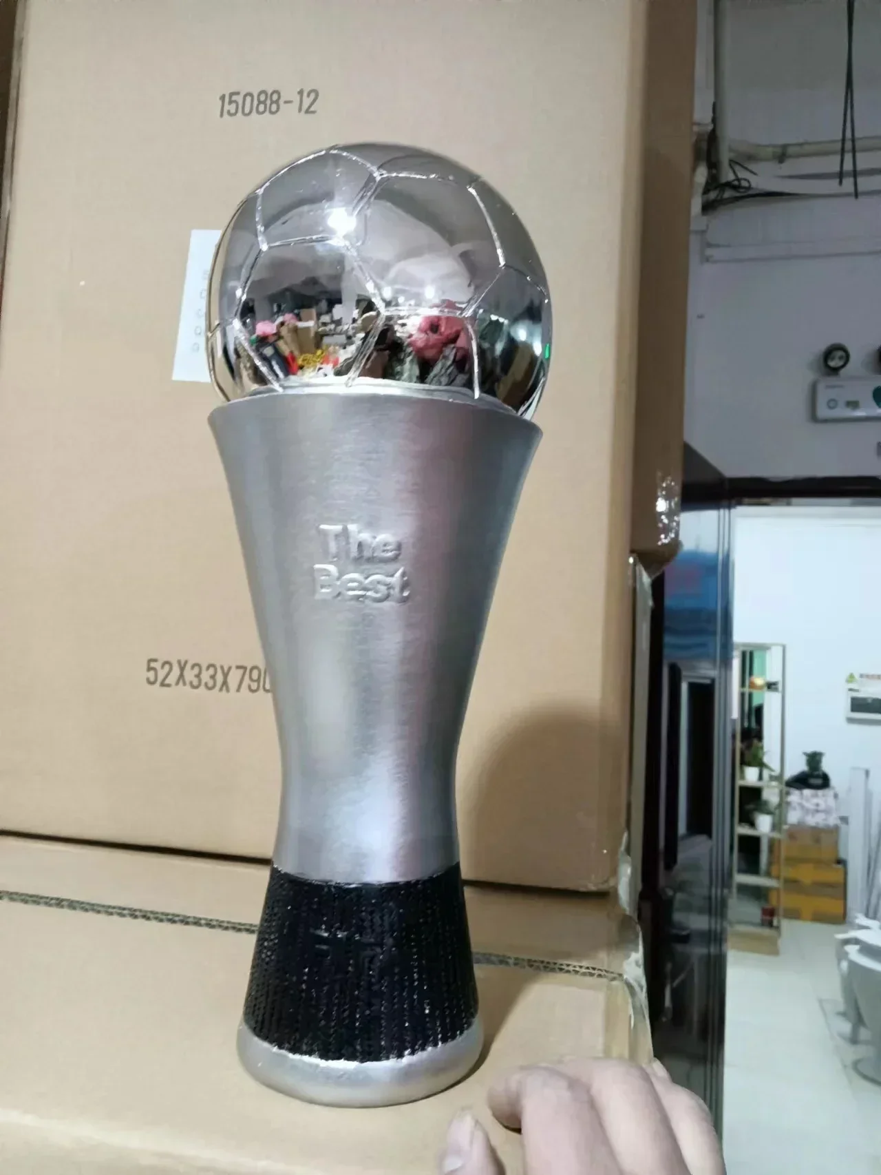 The Best Men's Player Trophy Cup 35 CM Height The Replica Trophy Cup Fan Souvenirs