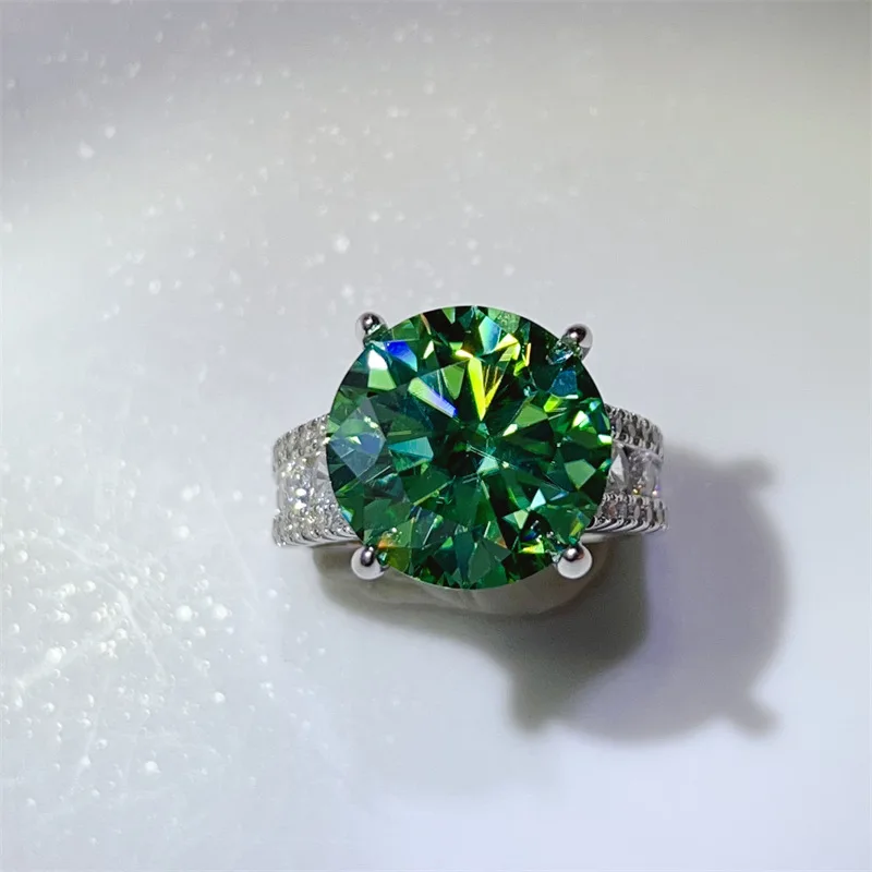 

Винтажное роскошное кольцо для женщин с муассанитом 10 карат, платина PT950 | Вневременный ретро-дизайн с тремя рядами элементов, великолепный стиль и нестареющая элегантность.