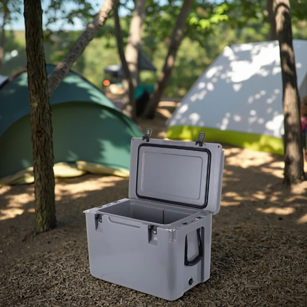 45QT Whole Portable Plastic Rotomolded Outdoor Camping Ice Chest Cooler Box With Custom Logo Insulated Box
