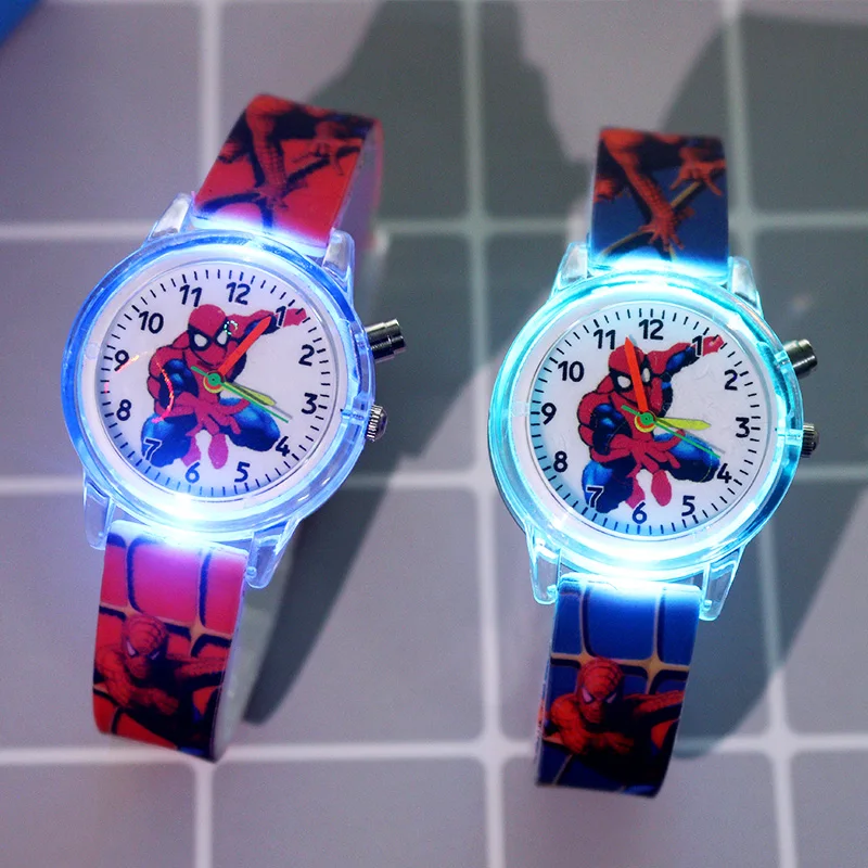 

Новые детские часы «Человек-паук» с цветной вспышкой, силиконовым ремешком, детские часы для мальчиков, аниме-фигурки, модель игрушки, часы в подарок