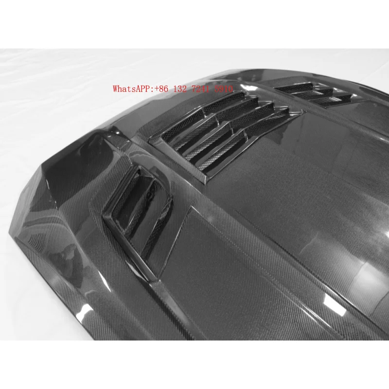High-quality Body Kit Upgrade, Equipped with Carbon Fiber Hood