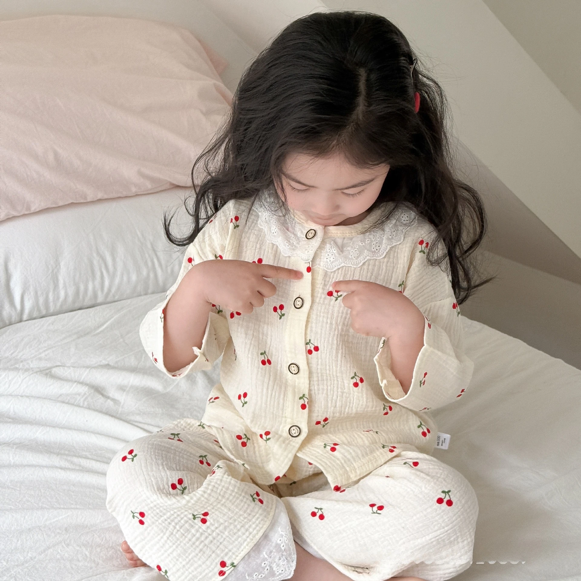 

Girls Pajamas Set 26ss Children's Long-sleeved Cotton Cute Lace Printed Princess Loungewear Set