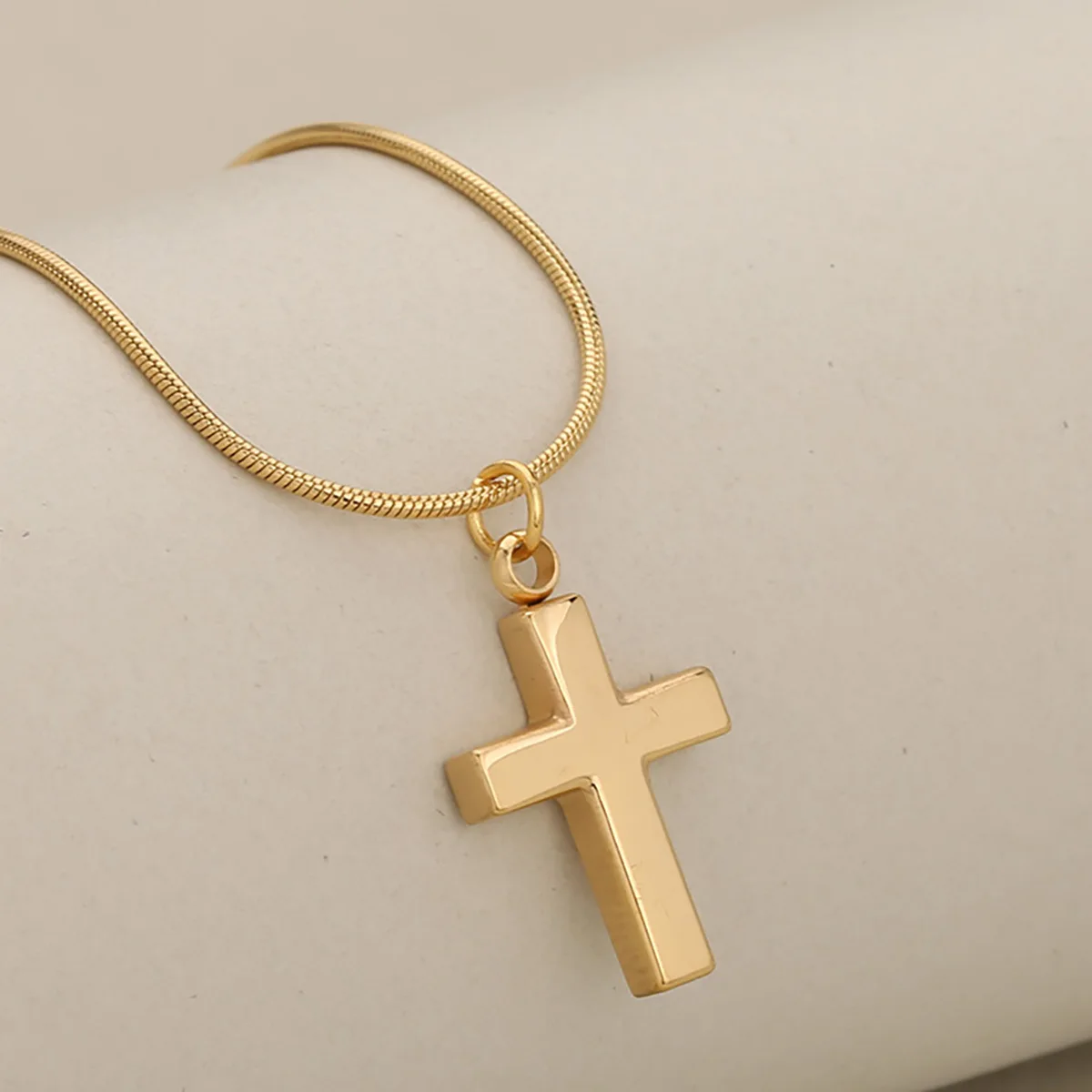 

Street Trend All-Match Stainless Steel Mirror Cross Pendant Snake Chain Necklace for Women and Men, Personalized Accessories