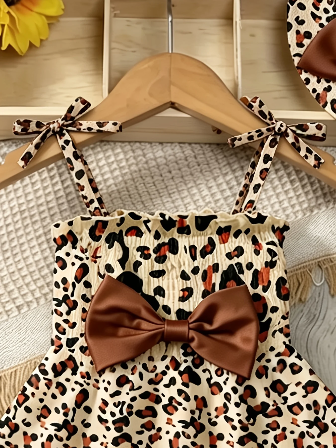 Mädchen Lässiges Bequemes Trägerkleid mit Quadratischem Ausschnitt, Ärmellos, Schleife und Blumenmuster, Oberteil für Kinder und Damenmode – Detail 12
