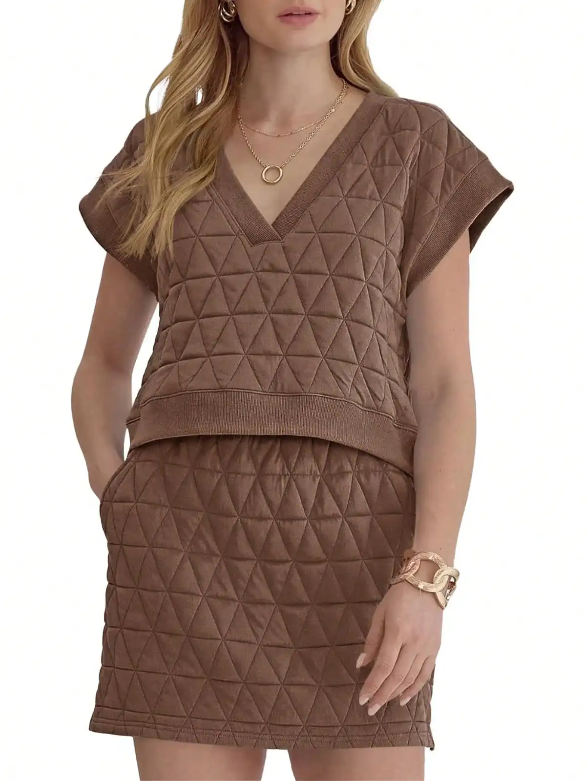 

Fisoew Женский комплект из двух предметов Argyle — топ с короткими рукавами и V-образным вырезом и мини-юбка в консервативном стиле, повседневный комплект для отдыха