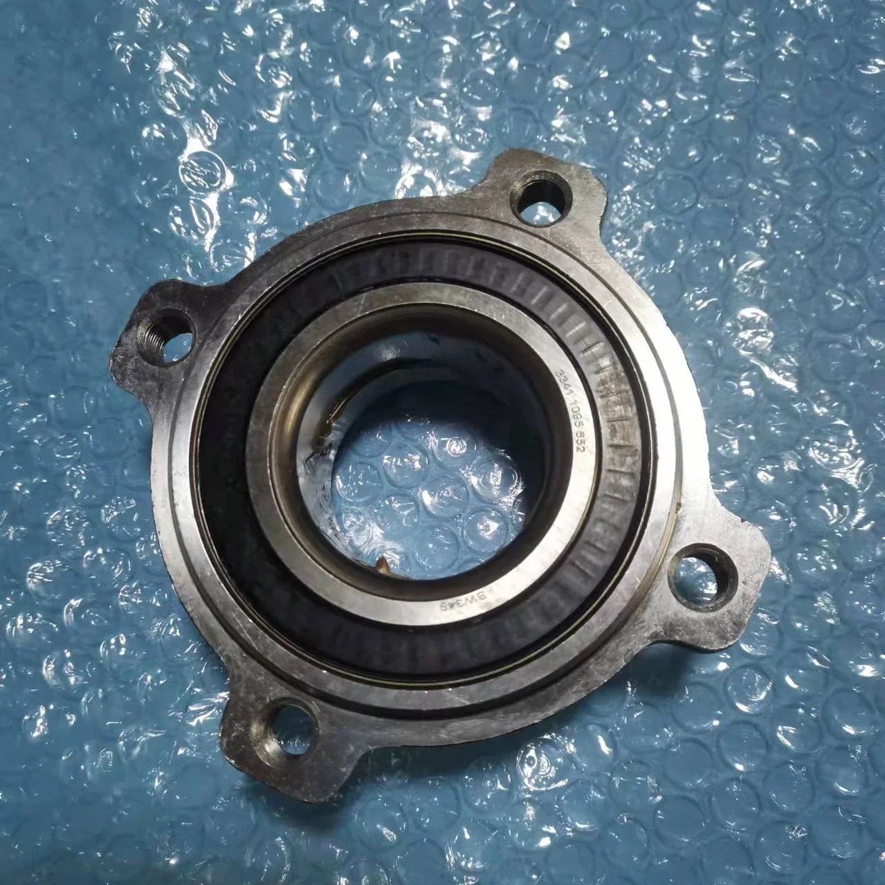 Rear Wheel Hub Bearing Rear Wheel Bearing For BMW E39 520i 523Li 525i 528i 530i 535i 540i 33411095652