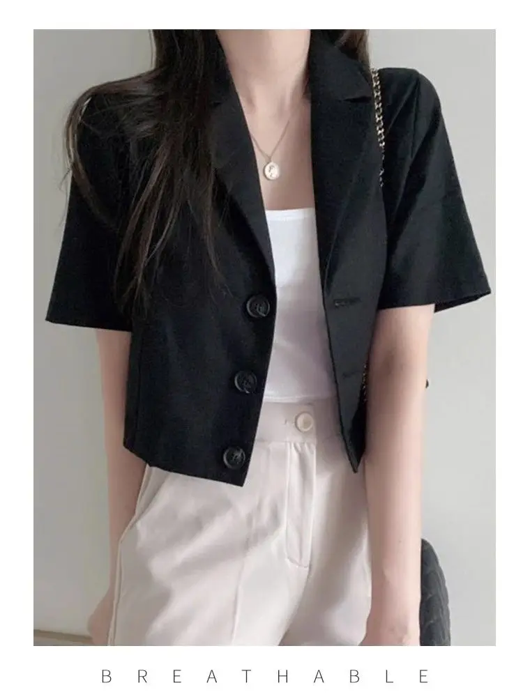 เสื้อเบลเซอร์สีดำสไตล์ Old Money สำหรับผู้หญิง แฟชั่นเกาหลี ทรงหลวม พรีเมียม กระดุมทองสามเม็ด พร้อมป้ายกันแดด