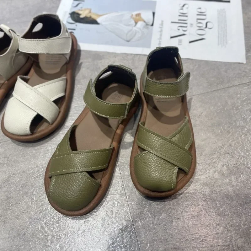 2024 nuove scarpe da donna sandali da donna con punta chiusa scarpe estive da mamma traspirante suola solida solft sandali piatti comodi casual