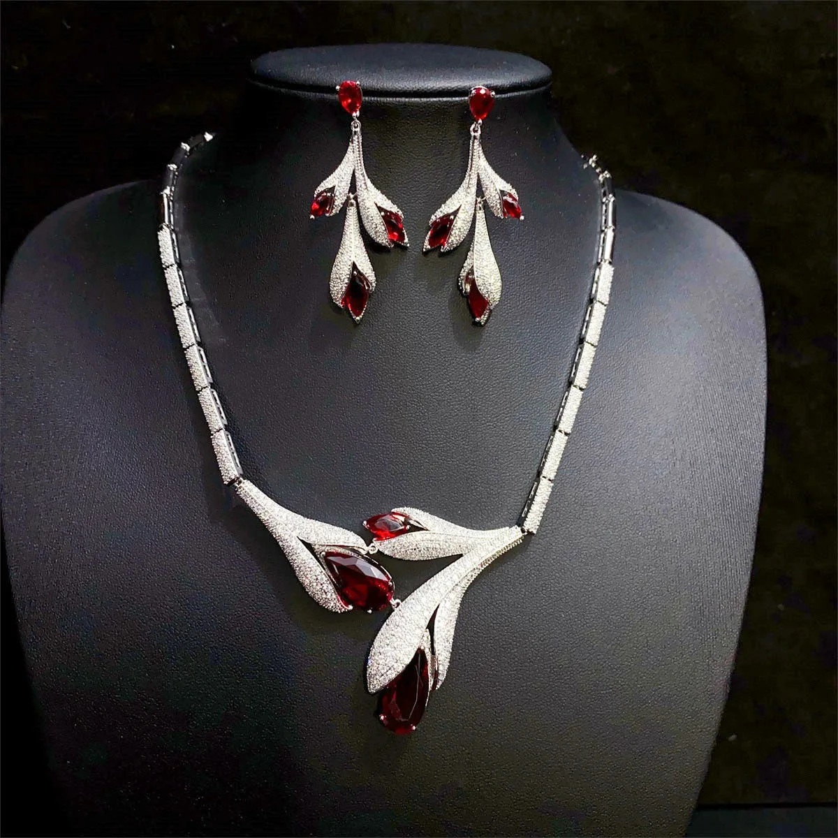 tulip flowers Necklace Earrings Vintage Jewelry Set for Women's Wedding party Accessories  green white red blue