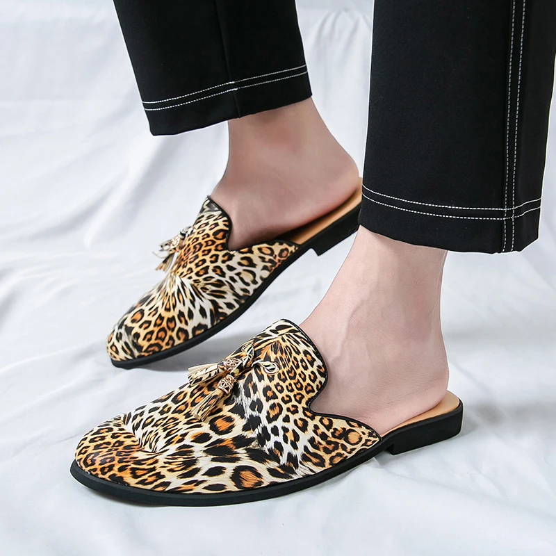 

Summer casual men's shoes Personalized brand design style Daily leisure street walking 38-48 Breathable men's half slippers