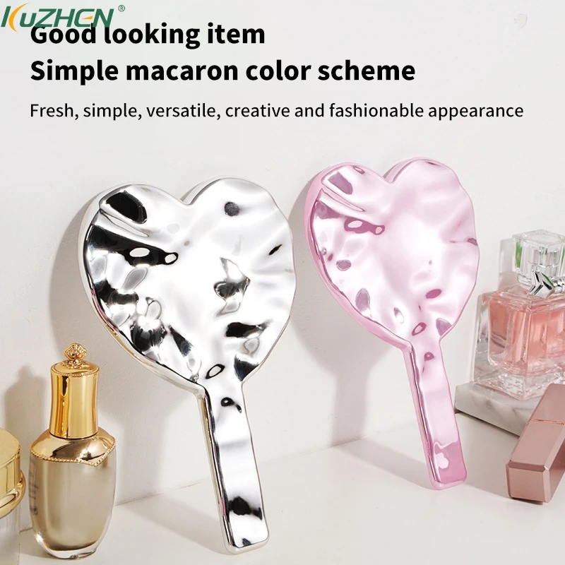 Handheld Makeup Mirror com Love Heart Handle, Ferramentas de Beleza Cosmética Feminina, Handheld Vanity Make Up Mirror, 1Pc