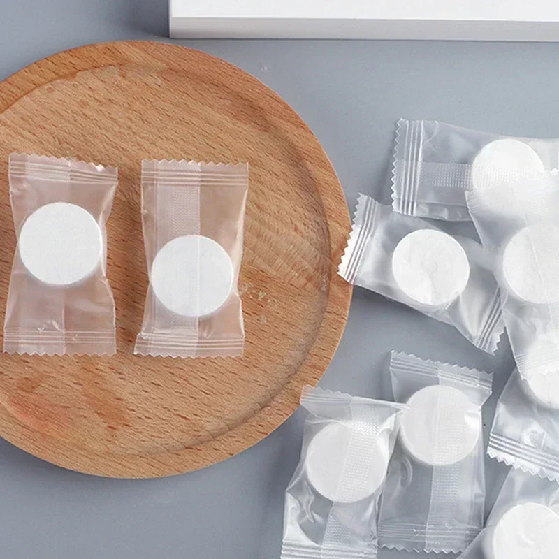 Asciugamano compresso usa e getta Asciugamano quadrato grande Asciugatura rapida Tessuto non tessuto in puro cotone addensato Modello EF Lavaggio viso da viaggio