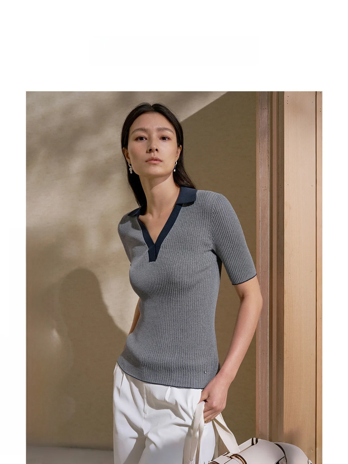 

Женская приталенная трикотажная футболка ZhiZhi с V-образным вырезом, летняя, новая модель, дышащая, повседневная, из смесового хлопка и нейлона, с коротким рукавом